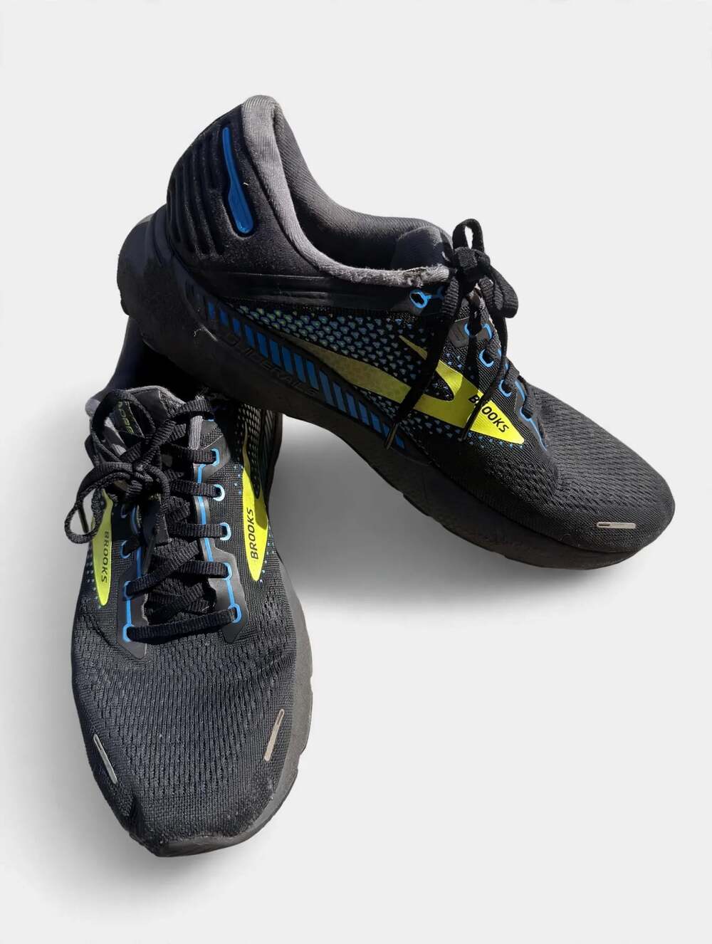 Brooks Men's Adrenaline GTS 22 Black/Blue/Nightlife Running Shoes